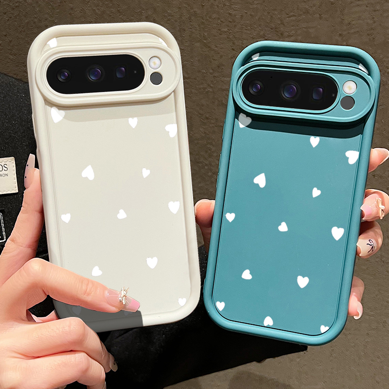 Funda blanda con patrón de cor - Google Pixel 9 Pro reseña y precio